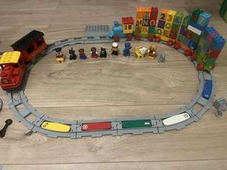 Duplo 電車セット＋アルファベット、ナンバー、工事現場などまとめ売り