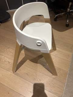 White Stokke Steps Chair and Tray Set