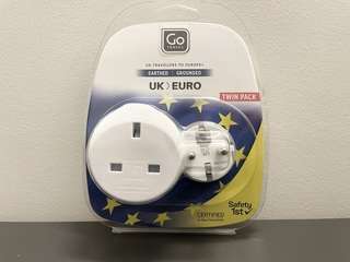 【値下げ】美品オイルヒーター、新品UK-EU変換プラグ