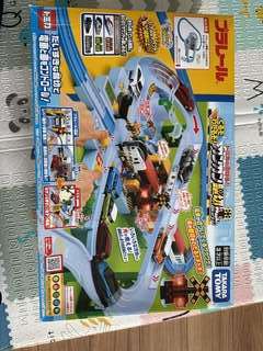 トミカ トミカと遊ぼう！カンカン踏切セット