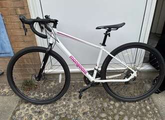 引っ越しするので自転車を販売します。