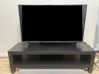 テレビ(LG 43インチ) ＋ テレビ台(IKEA)