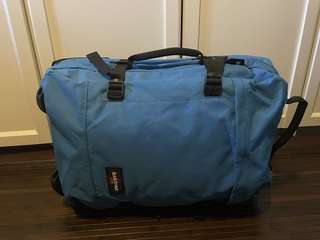 eastpak transfer s ソフトスーツケース 青